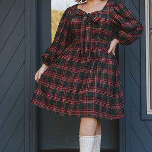 MOVING SALE Ivy City Co Margo Short Dress in Green Plaid 1X